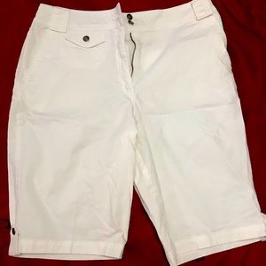 Chico’s Bermuda Shorts, size 2, white